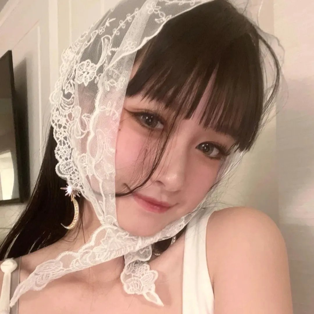 埃舍尔街的红色邮筒